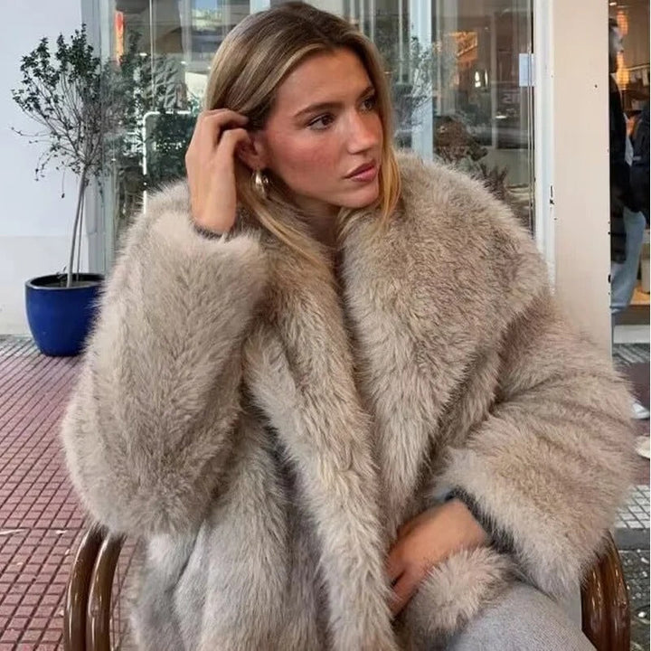 Warm faux fur coat for women