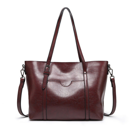 Vera – stylish leather handbag with handmade details