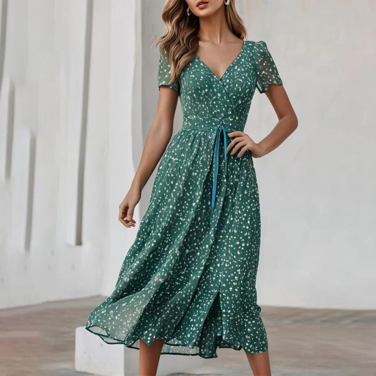 Bella – stunning short sleeve green v neck midi dress