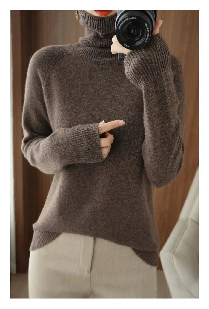 Brianna - soft warm cozy knitted sweater made of cashmere