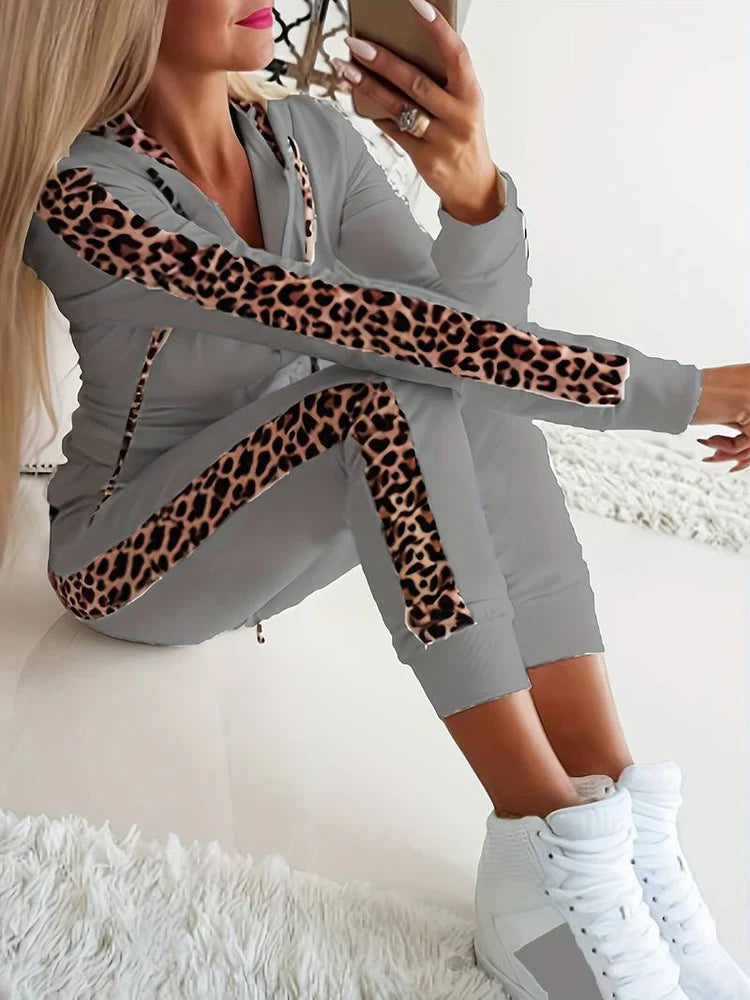 Trini - warm leopard print tracksuit for women