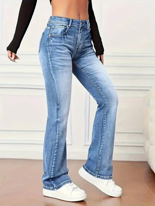 Flared jeans with a vintage look and stretch