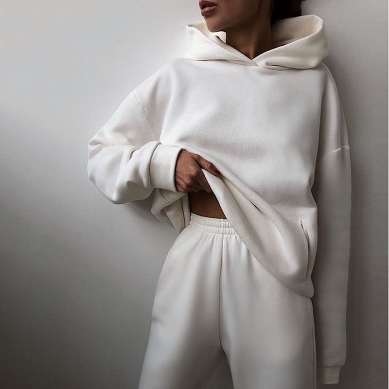 Mira - tracksuit for women