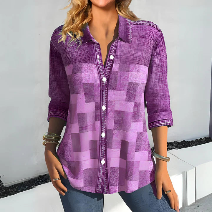 Casual long-sleeved shirt with collar in a fashionable fit