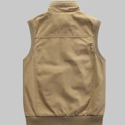 Multi-pocket men's vest - rigorous