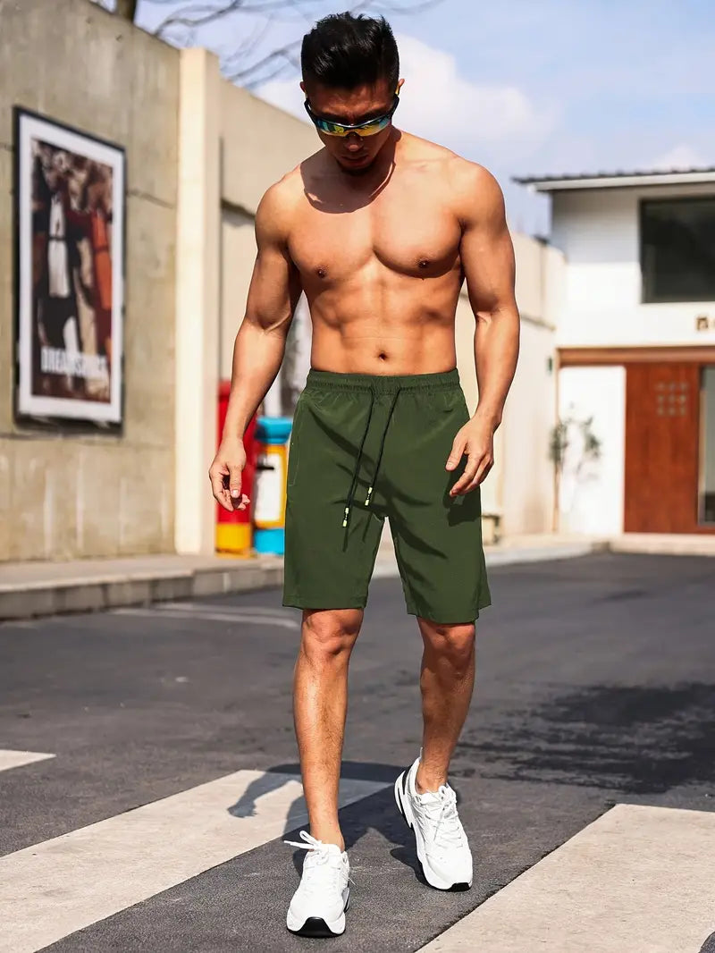 James – breathable shorts with zip pockets