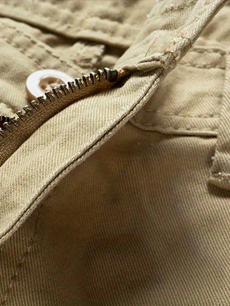 Benjamin – cotton cargo shorts in a classic design