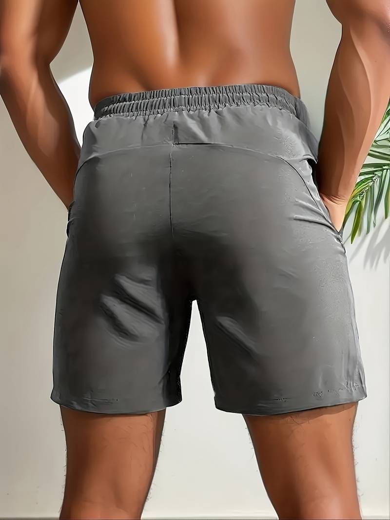 Andrew – sports shorts with drawstring and zip pockets