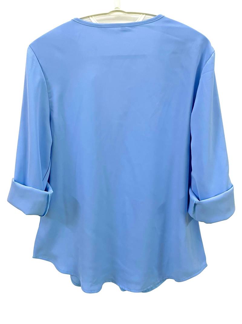 Hazel – casual, ruffled blouse with roll-up sleeves and half zip