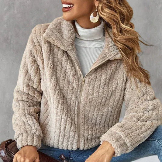 Dyana - cozy & stylish women's fleece jacket