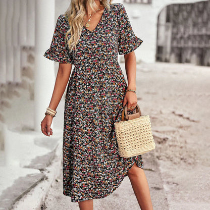 Lena – playful summer dress in apricot with a floral print