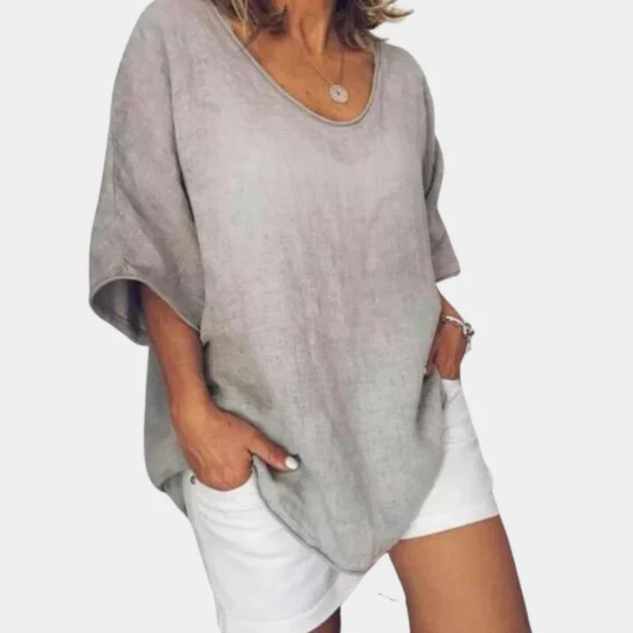 Comfortable and oversized t-shirt for women