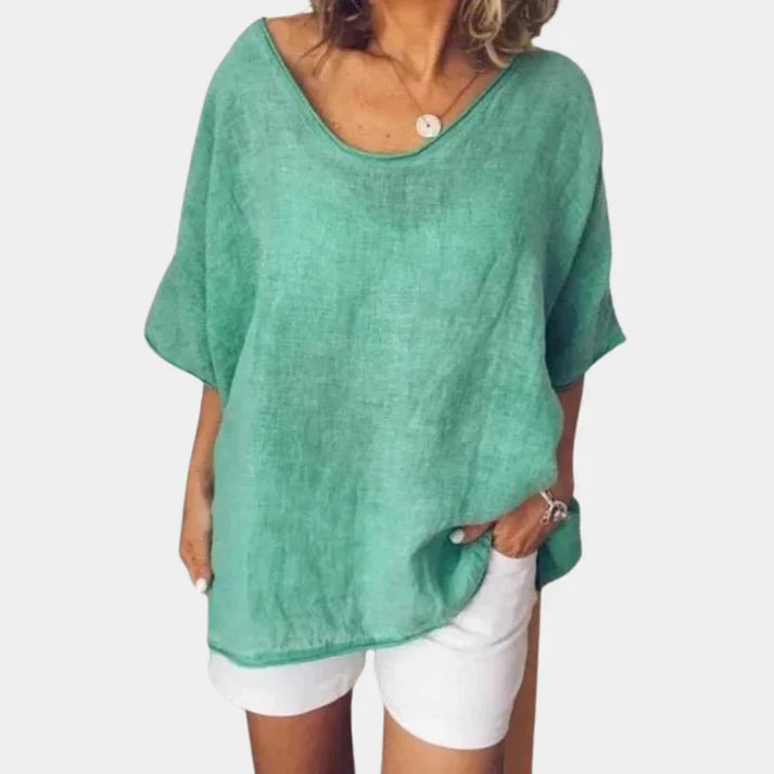 Comfortable and oversized t-shirt for women