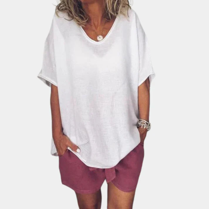 Comfortable and oversized t-shirt for women