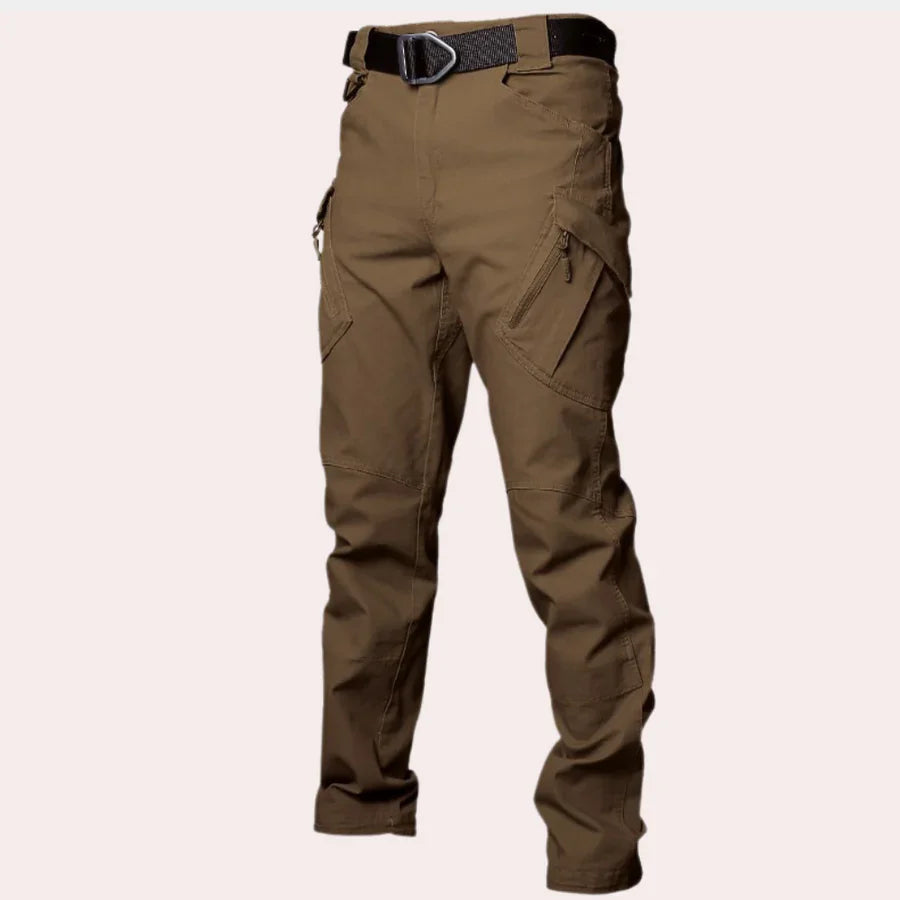 Stylish men's cargo trousers for a casual look