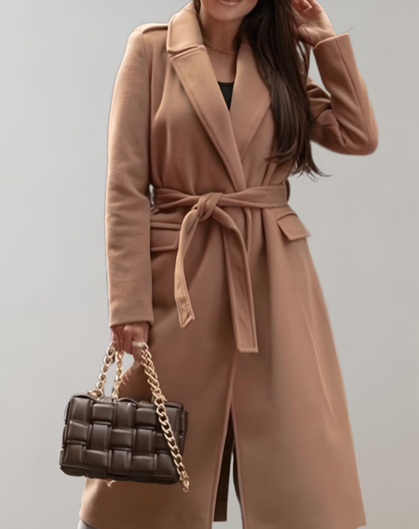 Venita | long coat with side pockets and zipper closure