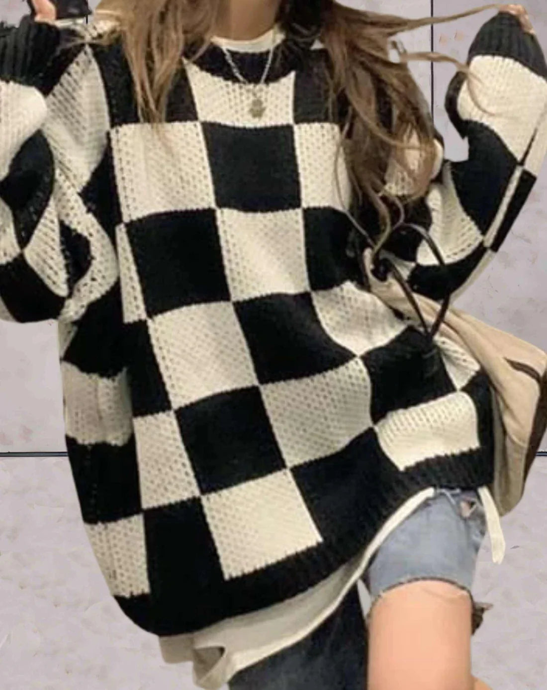 Delilah - women's knitted sweater with a checked pattern