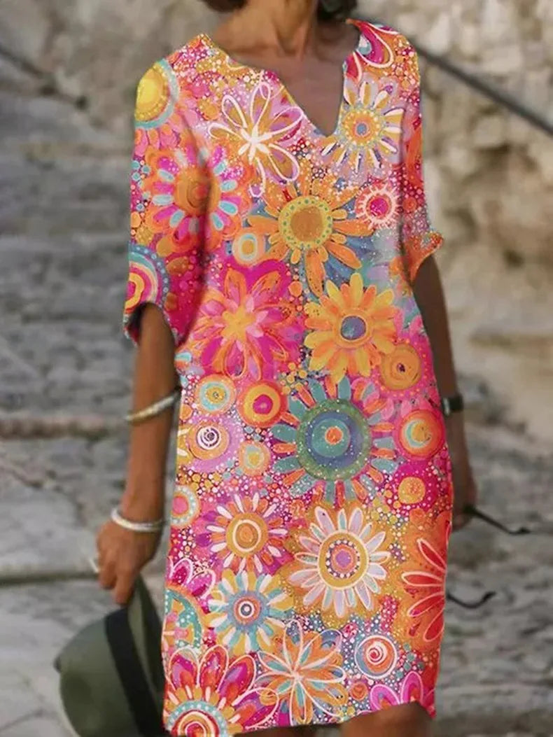 Sunny floral dress: bright pattern, comfortable fit