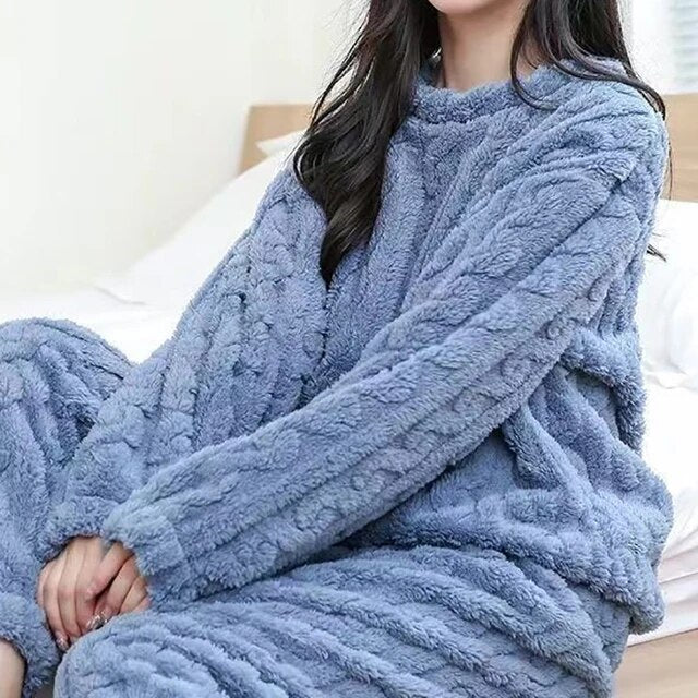 Cozy pajama set in two parts