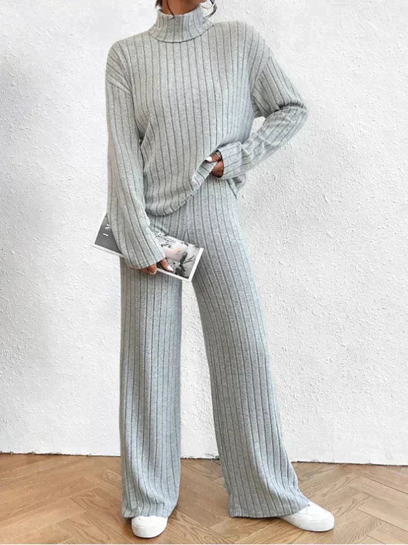 Margaux | 2-piece knitted set with turtleneck sweater and trousers