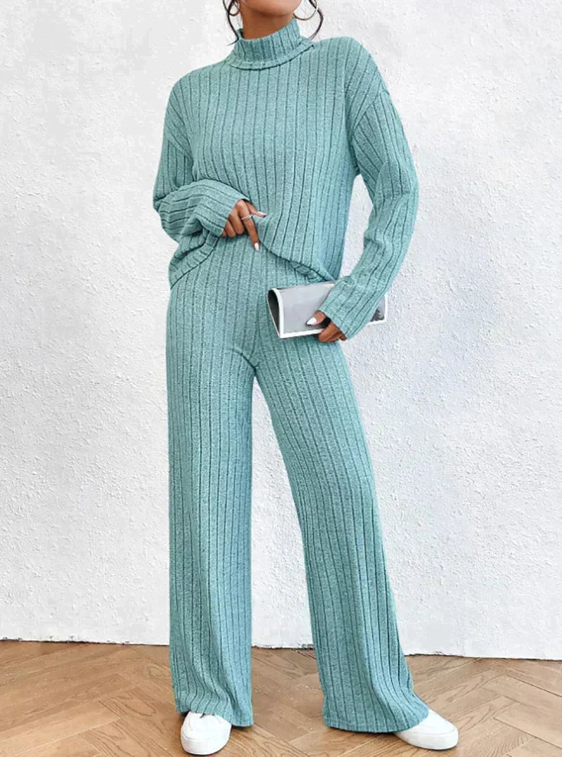 Margaux | 2-piece knitted set with turtleneck sweater and trousers