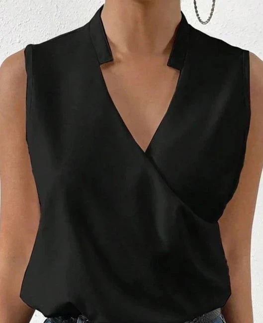 Elegant sleeveless plain top