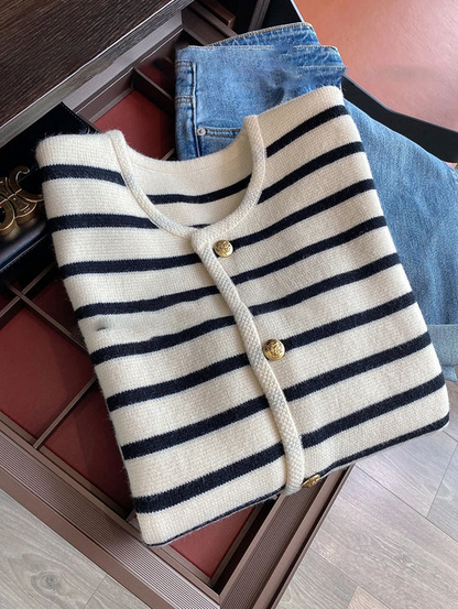 Stella l sweater with o-neck and stripes