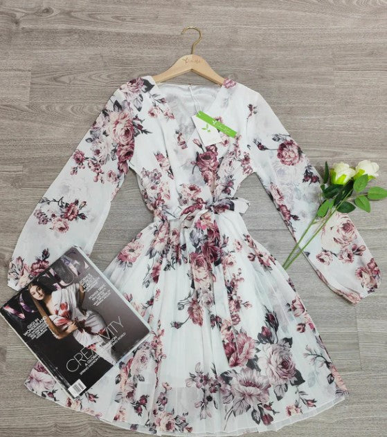 Amelia – dress with floral print