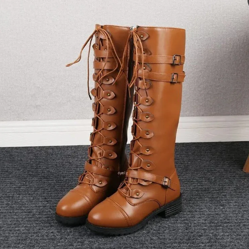 Bailee - retro boots with flat buckle and lace-up