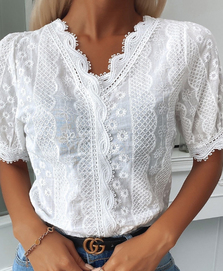 Emily – casual, short-sleeved lace shirt for everyday wear