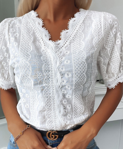 Emily – casual, short-sleeved lace shirt for everyday wear