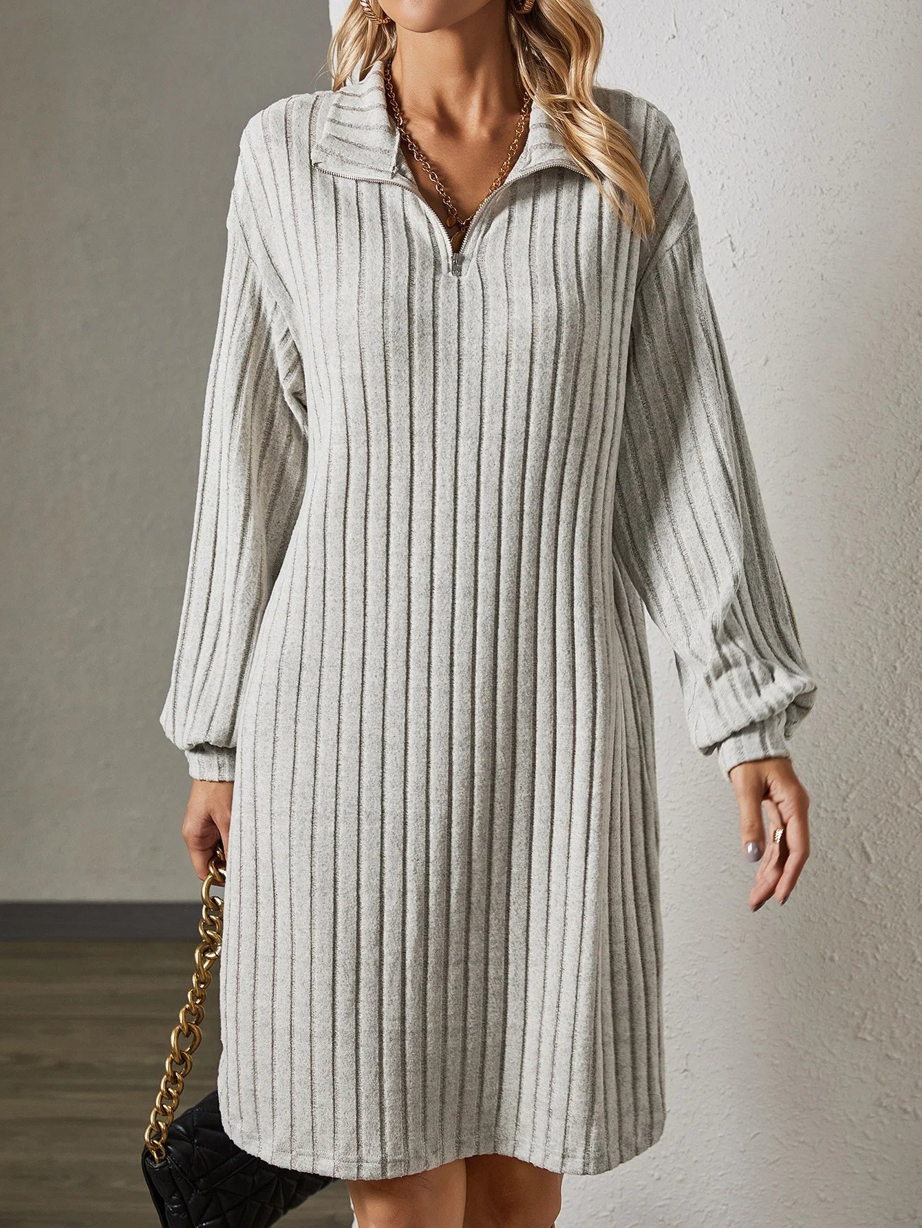 Diva l loose knitted dress with long sleeves