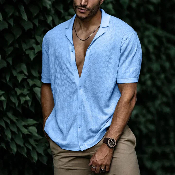 Attractive cut meets summer comfort - summery men's linen shirt