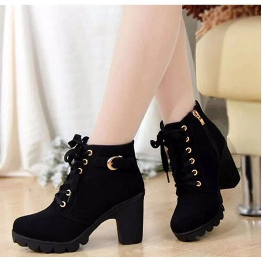 Ava - lace-up ankle boots to spice up your fall outfit