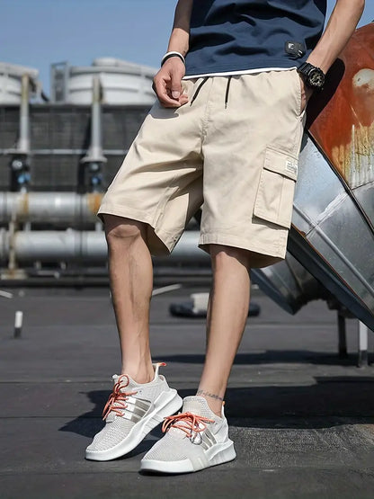 Logan - cargo shorts with multiple pockets and drawstring waist