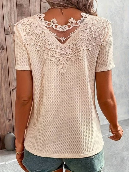 Amelia – contrast lace t-shirt with crew neck