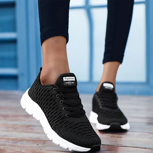 Dynamicrun knitted sneakers – flexible and breathable