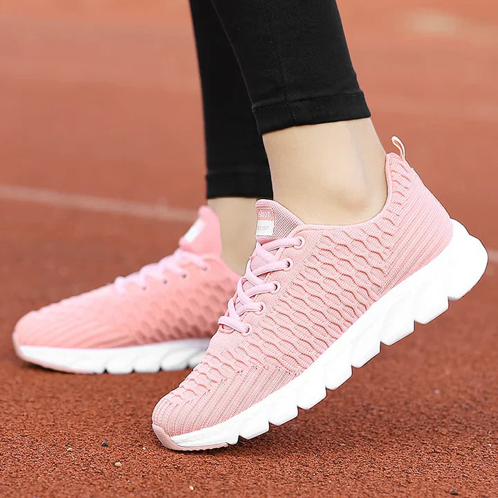 Dynamicrun knitted sneakers – flexible and breathable