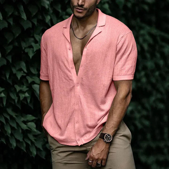 Attractive cut meets summer comfort - summery men's linen shirt