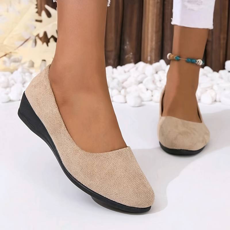 Sophia – solid slip-on shoes with a flat sole