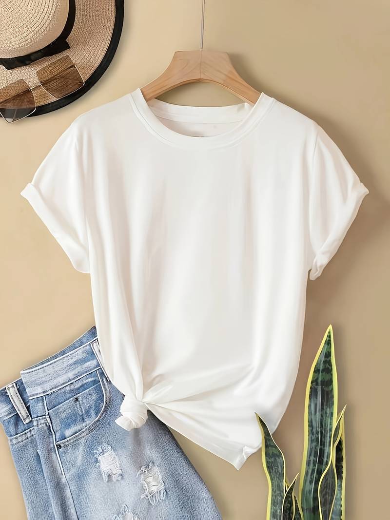 Lily – plain, simple crew neck t-shirt