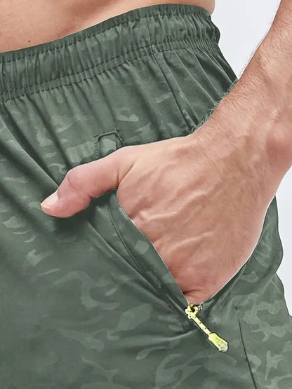 James – breathable shorts with zip pockets