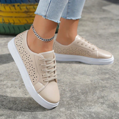 Sophia - beige sneaker with laces