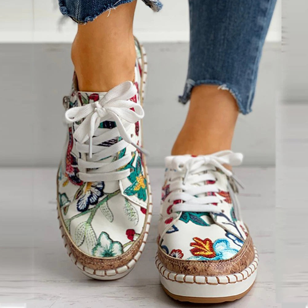 Santorin i flower sneaker trend of the season