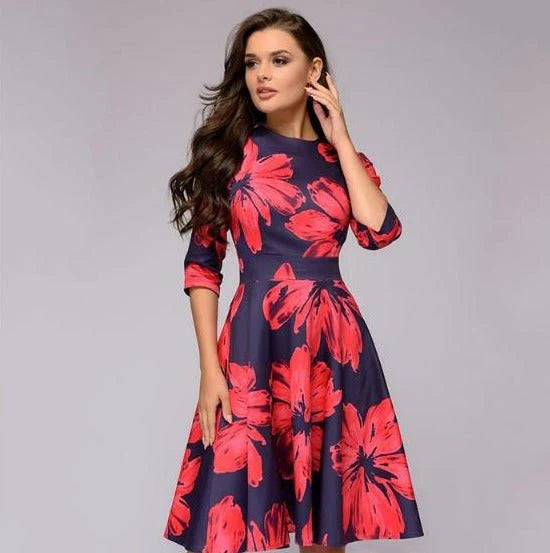 Retrozo – a noble, medium-length dress