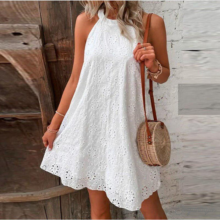 Hip-length lace dress