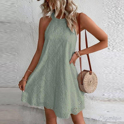 Hip-length lace dress