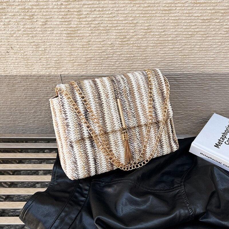 Valerie | chic and compact elegant clutch