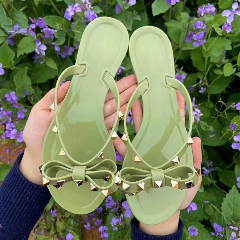 Studded bow-knot flip-flops sandals